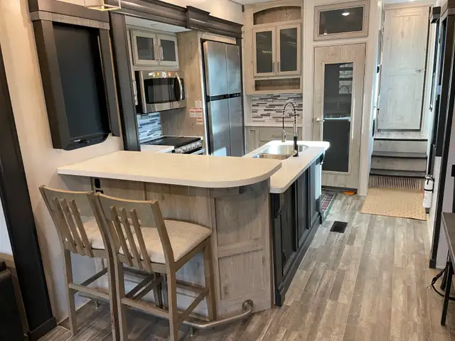 2022 Keystone Avalanche 338GK in Travel Trailers & Campers in Regina - Image 7