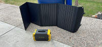 Rocksolar powerbank with solar panel