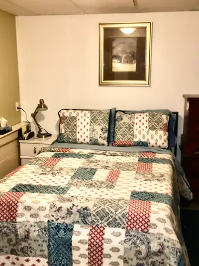 BOWMANVILLE CLEAN QUIET FURNISHED ROOM, 5 min to OPG,  & 401 hwy