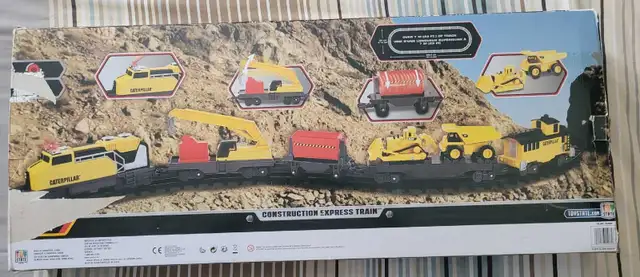 CAT Construction Express Train in Toys & Games in City of Montréal - Image 4