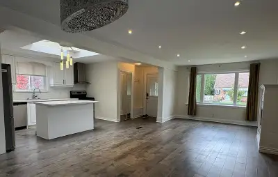 Beautiful 2-Bedroom Bungalow type main level house for Lease! Bright and well-designed unit in a qui...