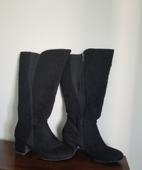 Women's Tall Black Boots Round Toe