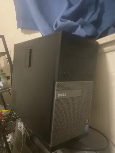 Mint condition no issues at all. Gaming computer Gtx1050 ti I7 4790 cpu 1tb hard drive 100 gb sd Can...