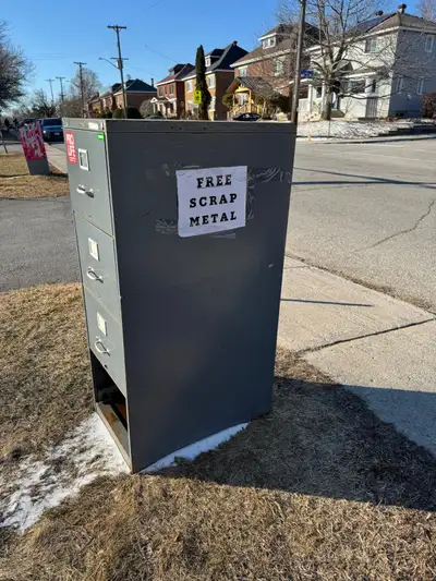 FREE SCRAP METAL (OLD FILING CABINET), View more