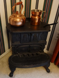 Rare 3 leg - Antique Cast Iron Stove/heater