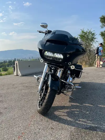 Was 29995.00. Mint condition, 2021 Harley Davidson Roadglide Special with Stage Two Screaming Eagle...