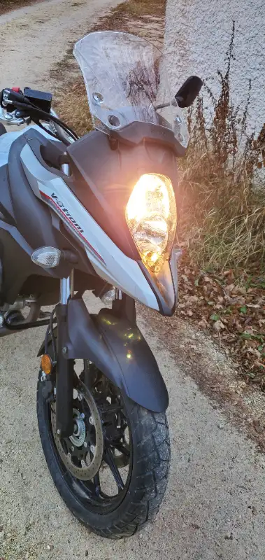 2017 Suzuki DL650 V-Strom EXP ABS DL650A in Sport Touring in Winnipeg - Image 4