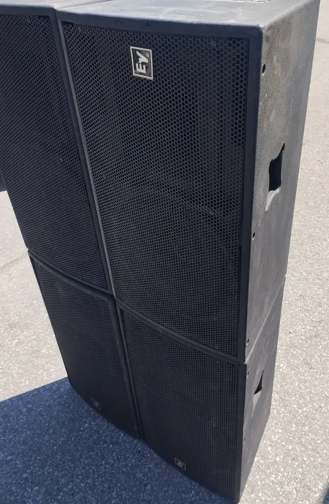 EV QRX 115/75 15" 2-way passive high output pa speakers in Other in City of Toronto - Image 4
