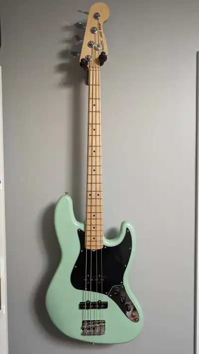Fender American Performer Jazz Bass w/ Maple Fretboard SSG, View more
