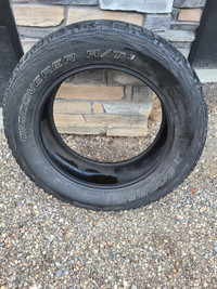 Cooper Discoverer A/T3 R20 Tire