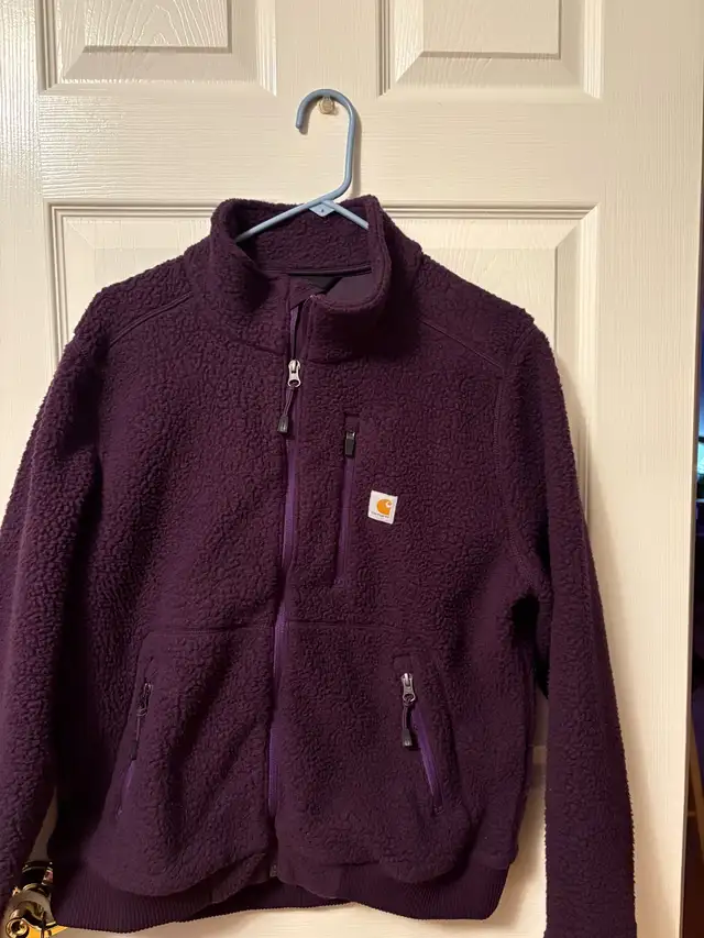  women’s Carhartt jacket   in Women's - Tops & Outerwear in St. Catharines - Image 2