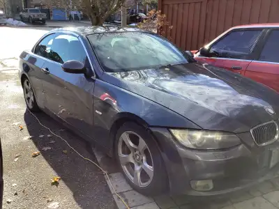 2007 BMW 328i hardtop convertible, lots of new parts. New front and rear suspension. New rad. 292km....