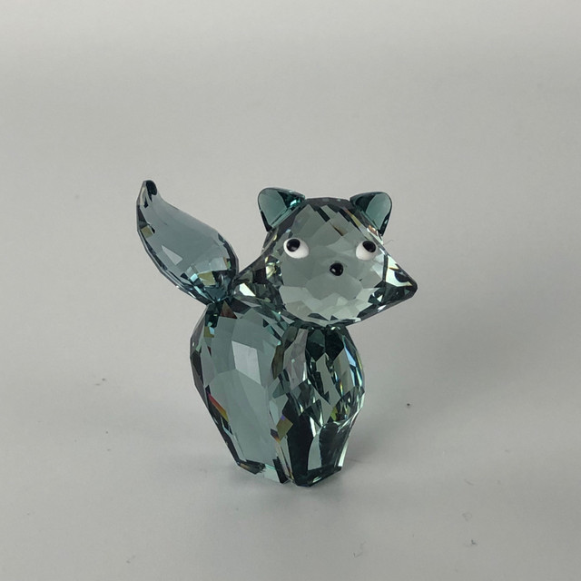 Swarovski minature cat and rocking flower in Arts & Collectibles in Markham / York Region - Image 2