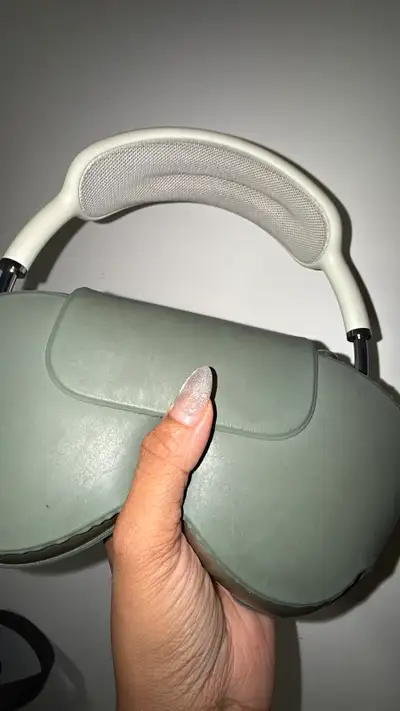 Apple AirPods Max – Excellent Condition, View more
