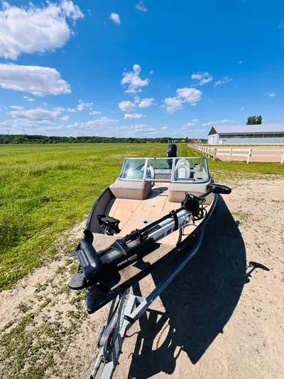 Bateau FULL FULL Équipé J’annonce pour une amie! 2013 Princecraft Hudson DLX 190 Mercury 115hp 2013...