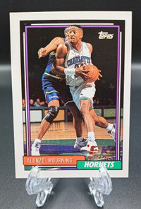 1992-93 Alonzo Mourning Topps Rookie Card #393 Charlotte Hornets