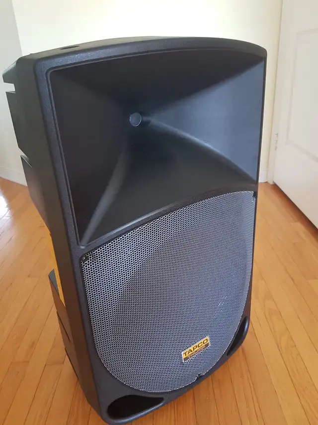 Tapco Thump TH-15A 400 watt powered speaker+Pelican 1690  Case in Performance & DJ Equipment in City of Toronto - Image 2