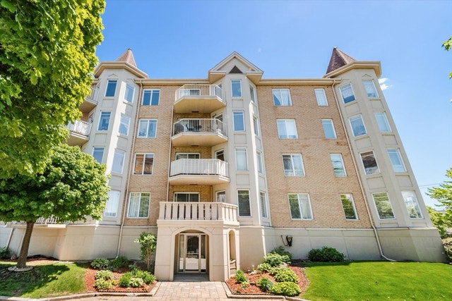 7441 Av. des Halles — photo 1