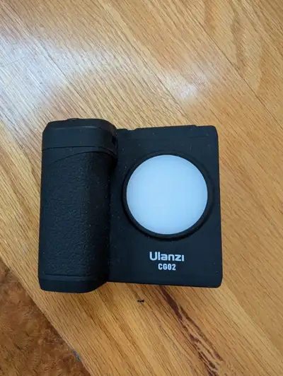 Ulanzi CG-02 Smartphone Camera Grip Bluetooth with Fill Light, View more