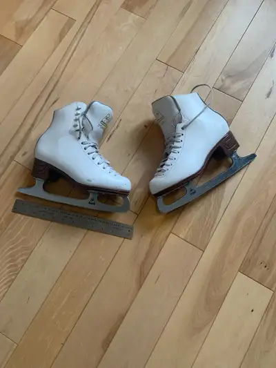 Jackson Mystique - skates