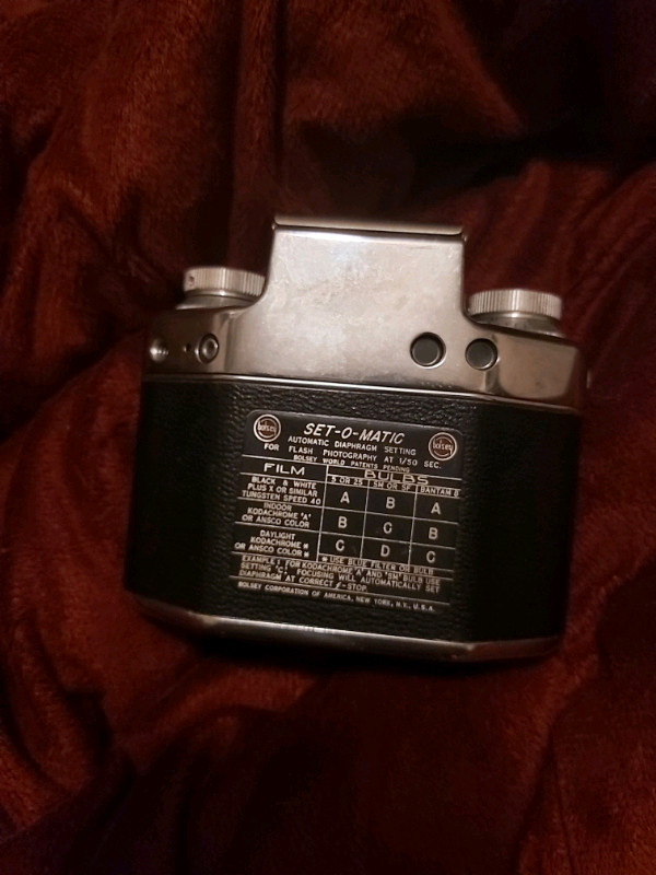Bolsey model c22 camera vintage  in Cameras & Camcorders in Kingston - Image 3