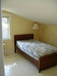 SUNNY room on top floor Quiet Now or May 1 - $750 incl.