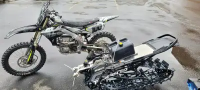 2020 Yamaha YZF450 with only 50 hours... $7250 Has the bluetooth app - tune and make changes right i...