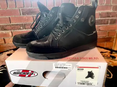MOTORCYCLE SEASON IS HERE! ZOOOoooom JOE ROCKET MOTORCYCLE BOOTS SIZE 12, mint in box. Look my photo...