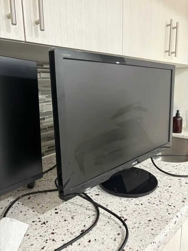 ASUs VE247 24inch Monitor in Monitors in Oshawa / Durham Region - Image 3