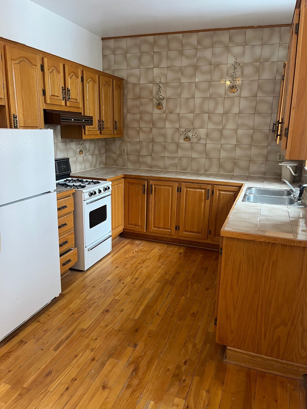 4475 Grand Blvd. — photo 2