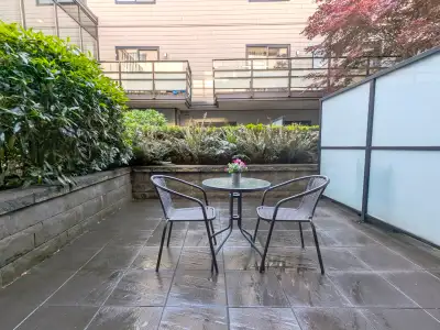 1 Bed + Den w/ Large Private Patio | Royal Oak Station / Metrotown Burnaby ❇️ Special Offer: Move-in...