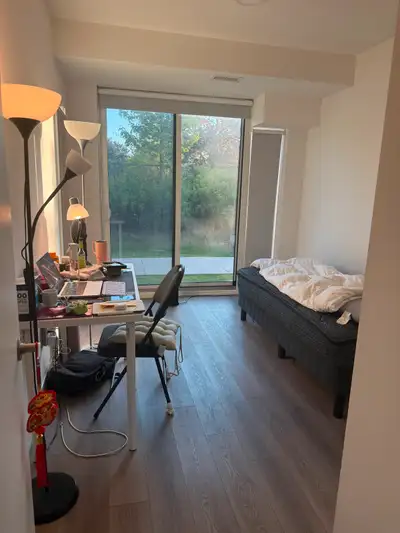 Looking for a female roommate in Scarborough