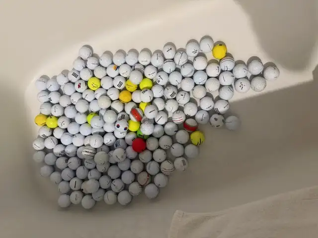 Golf balls for sale in Golf in Muskoka - Image 2