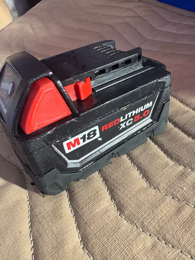 Milwaukee M18 Battery in Power Tools in City of Toronto - Image 5