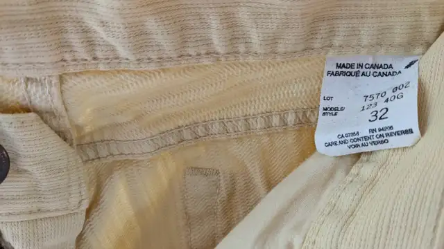 Women's Soft Yellow Flared Hollywood Jeans-32 in Women's - Bottoms in Ottawa - Image 5