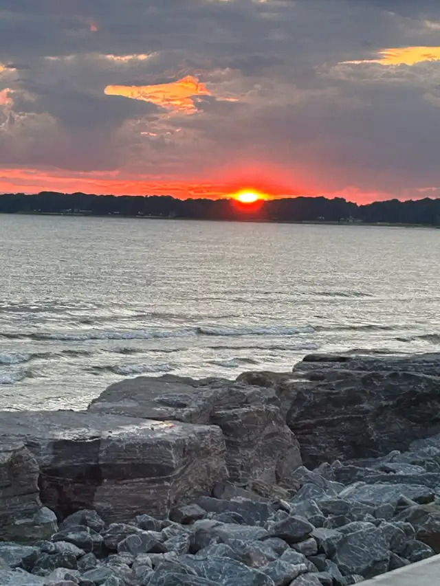 Niagara Beachfront Rental Sept and Oct dates in Ontario in Canada - Image 10