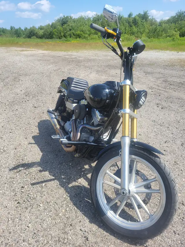 2010 Harley Dyna FXD Superglide in Street, Cruisers & Choppers in Timmins - Image 3