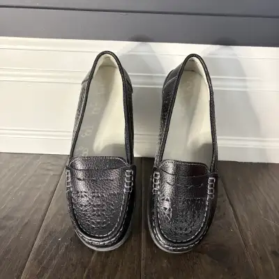 Women’s Shoes , View more