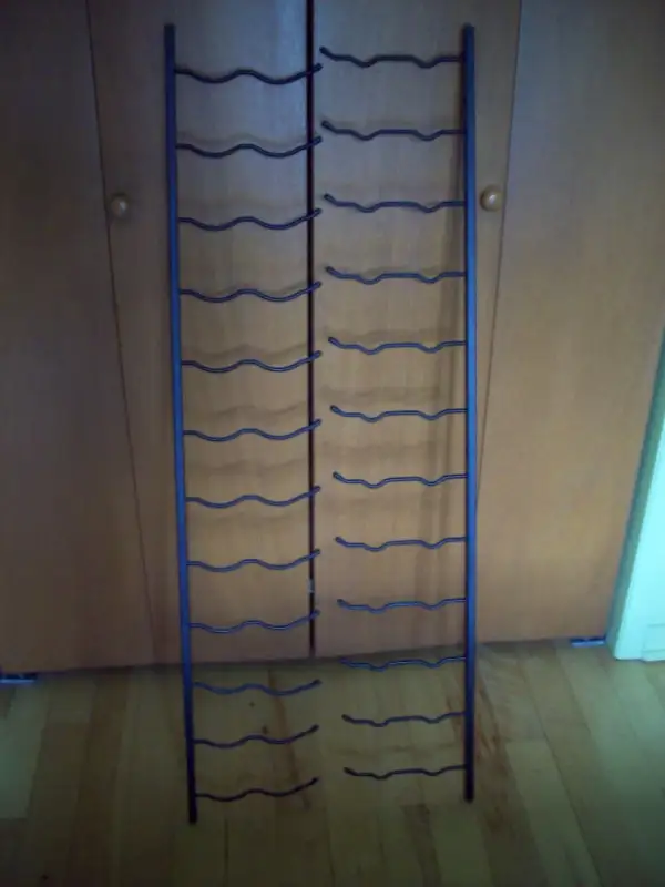 2 Barres métalliques avec 12 crochets in Other in Drummondville - Image 2