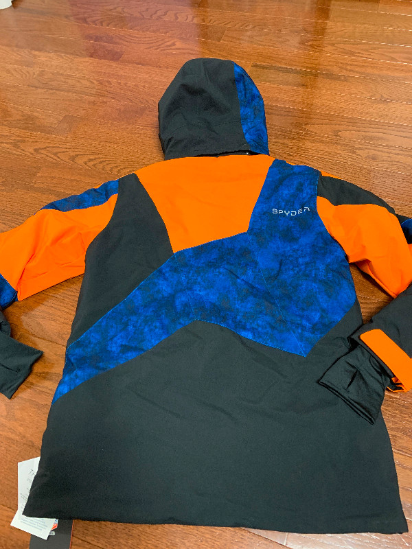 NEW Youth Boys Spyder Winter Ski Jacket - size 18 in Kids & Youth in Mississauga / Peel Region - Image 4