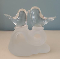 Vintage clear and frosted glass lovebirds figurine paperweight