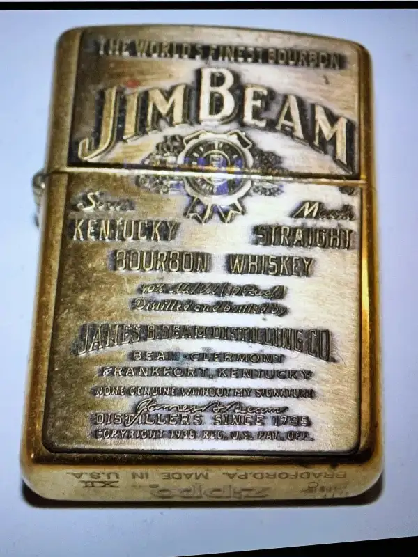 VINTAGE ZIPPO JIM BEAM BOURBON LIGHTER IN ORIGINAL CASE  USA in Arts & Collectibles in Mississauga / Peel Region - Image 8