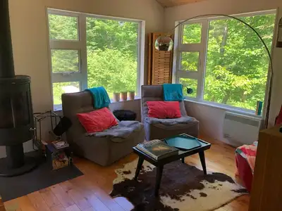 Micro Chalet disponible Juin et Juillet, idéal couple. 1h Mtl