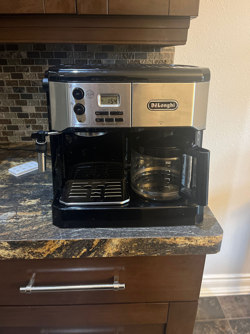 Delonghi coffee/espresso machine Coffee Makers Sudbury Kijiji