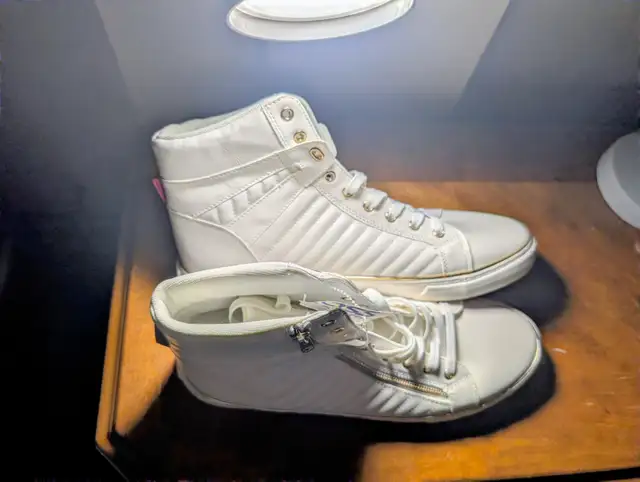 GUESS BASKETBALL SHOES, SIZE 13US - $65