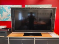 FREE!! Sony 52" KDL-52XBR4 TV