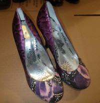 5 prs Women's shoes size 10, make an offer for all