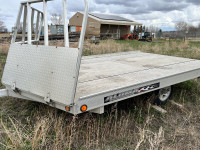 Snowmobile trailer