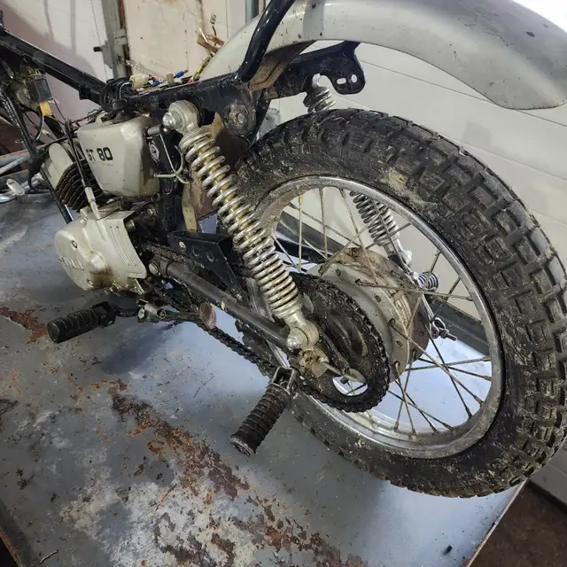 1979 Yamaha GT80 SILVER 2 stroke enduro Dirt bike Gas motorcycle in Dirt Bikes & Motocross in Oakville / Halton Region - Image 6