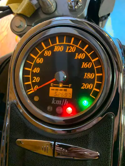 For sale 2005 Suzuki Boulevard c90 in excellent condition, windshield Cobra pipes